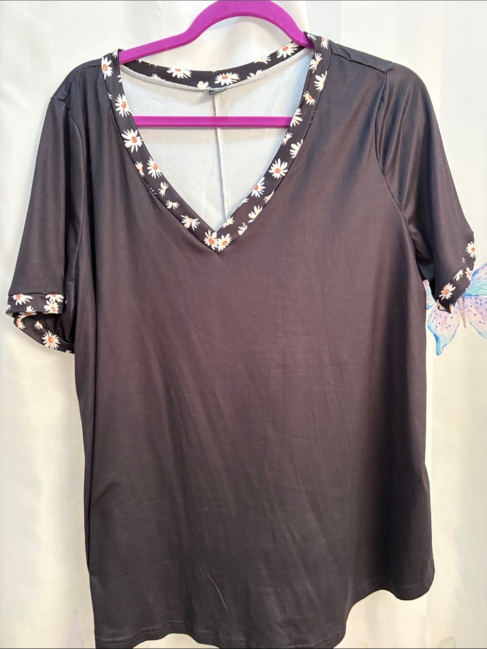 Women's Black V-Neck Top with Daisy Trim 1XL